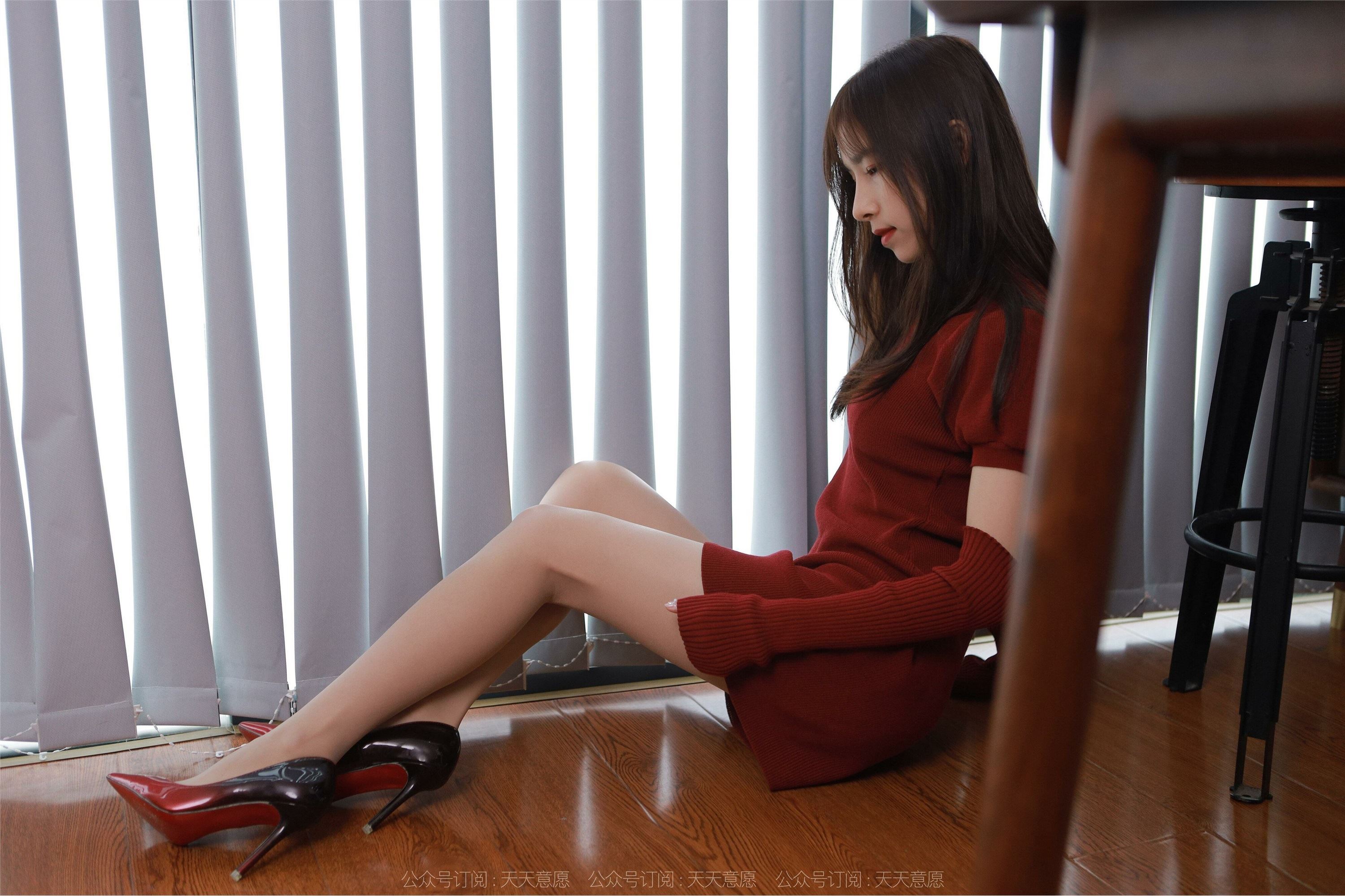 IESS异思趣向 2022.03.17 丝享家1031：美子《新年红底高跟》